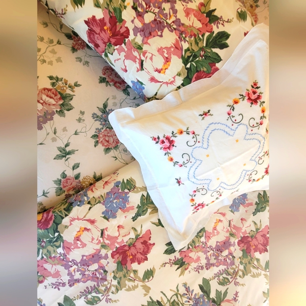 Vintage Double / Full Size 5pc Bedding Curation - Picture 7 of 12